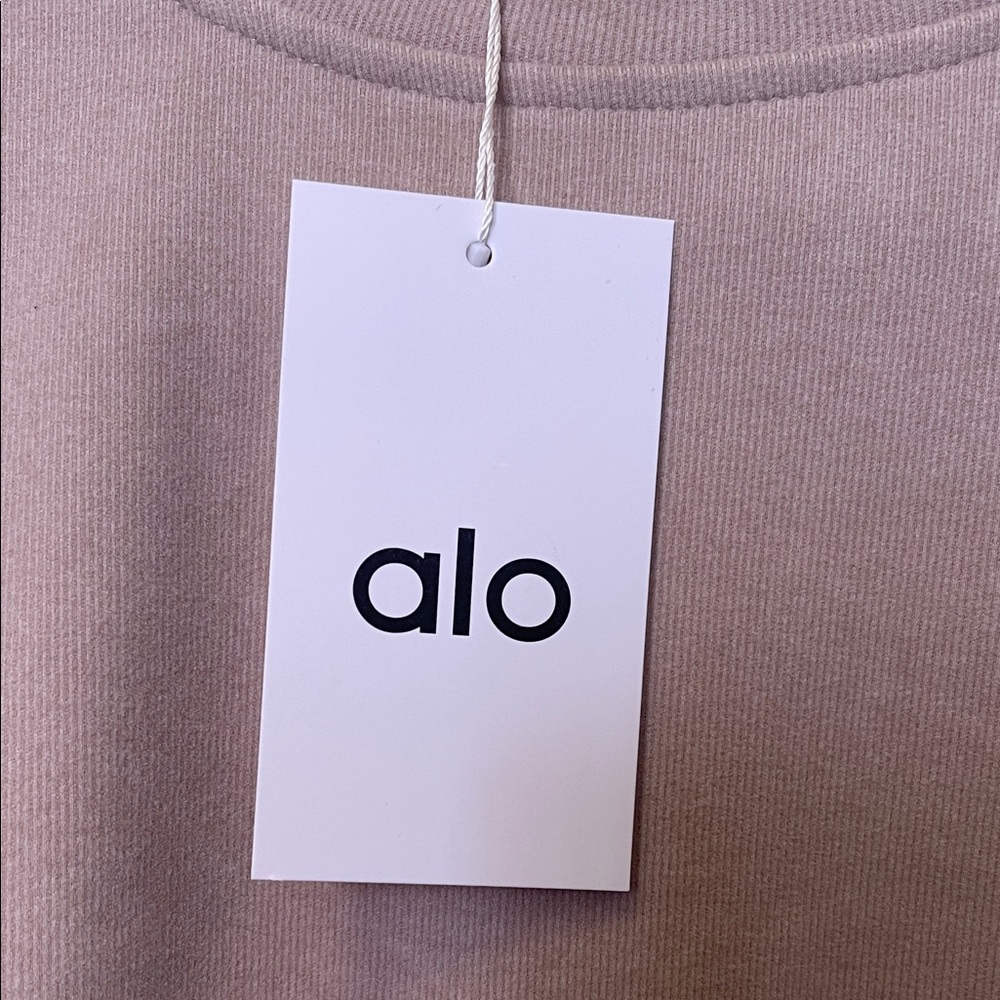 Alo Yoga "Apricot" Lounge Set – Everyday Luxury Size Large - Picture 3 of 10